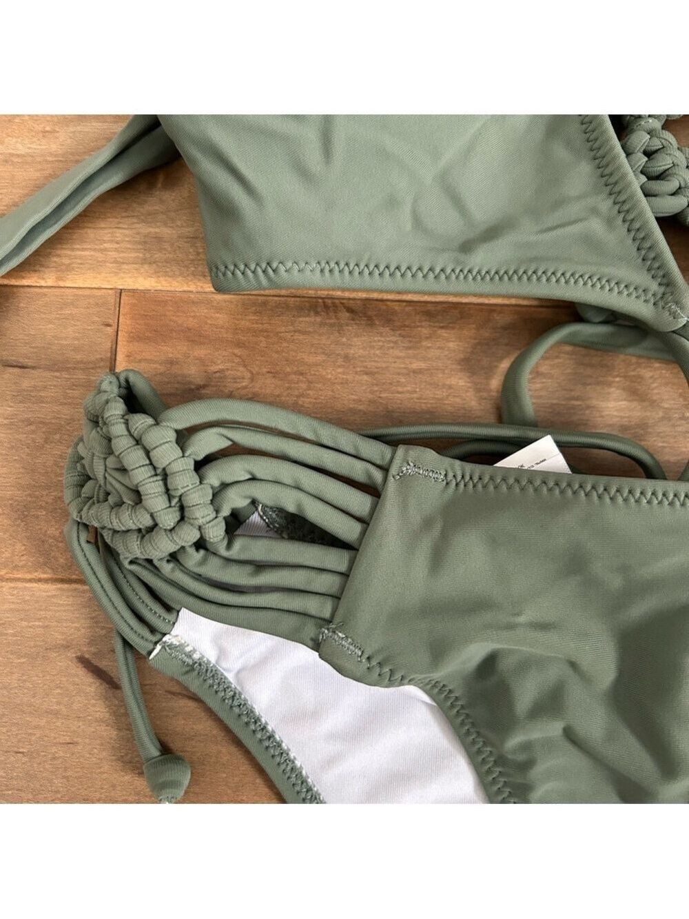 Green bikini - Picture 2 of 3